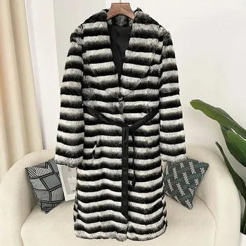 Dámský kabát Dámský kožich z pravé kožešiny – pruhovaný střih s páskem Velikost: S, Barva (Varianta): Black Pruhovaná