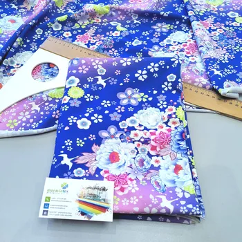 Moraviatex Balíček 1 metr - Jednolíc elastický Bavlna/Elastan 6% digi tisk Flowers Joy modrý (0,33kg)