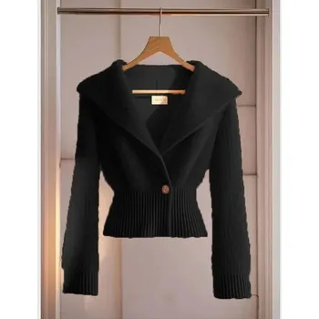 Dámský svetr Krátký pletený svetr s výstřihem a dlouhými rukávy Barva: Černá, Velikost: ONE SIZE