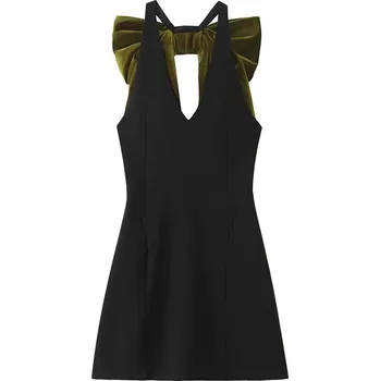 Dámské šaty sametové šaty s výstřihem a dekorativními prvky Barva: Černá, Velikost: S