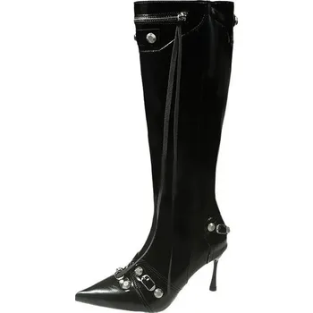 Dámské kozačky Vysoké dámské kozačky na podpatku se zipem a cvočky Barva: Černá, Velikost: 40