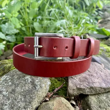 Opasek Kožený opasek cihlový s nerezovou sponou Rozměry opasku: Obvod pasu: 75 cm (Celková délka: 90cm)