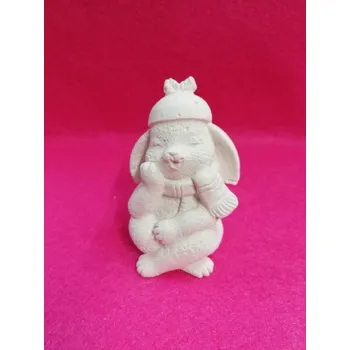 Odlitek k dalšímu tvoření - Zajíček s čepicí a šálou