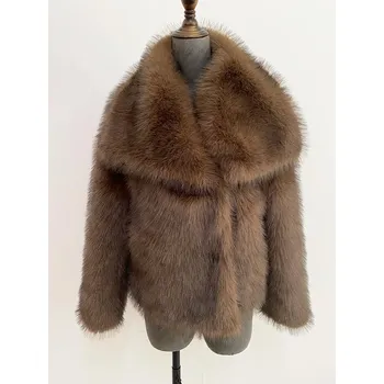 Dámský kabát Krátký kabátek z umělé kožešiny s velkým límcem Velikost: S, Barva (Varianta): Coffee 21