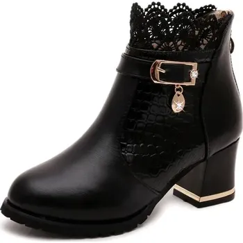 Dámské kozačky Kotníkové boty na podpatku se zipem a ozdobnou sponou Barva: Černá, Velikost: 35