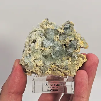 Přírodní kámen Akvamarín z Namibie 65x55mm