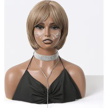 Paruka Krátká popelavá blond paruka Maxima s melírováním