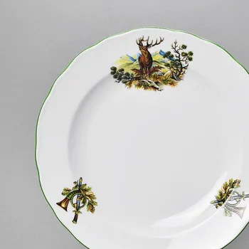 Český porcelán, Dubí Talíř mělký 24 cm Rokoko myslivecký dekor se zelenou linkou