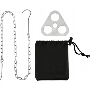 Obraz Trojnožka k ohništi turistická s roštem a řetězem pro táborové ohně a survival