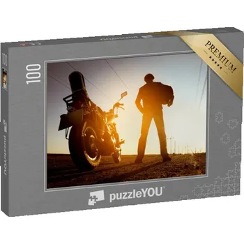 Puzzle puzzle 100 dílků „Motorkář s motorkou při západu slunce“