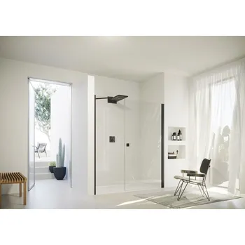 Hüppe Solva Pro s nástěnnou lištou křídlové dveře s protisegmentem do niky na míru