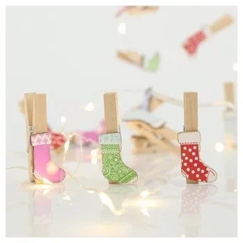 Vánoční dekorace Eurolamp LED světelný řetěz s dřevěnými ponožkami se sponou, barva teplá bílá, 20 ks LED, 1 ks