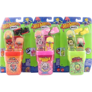 autíčko Hot Wheels Skate Fingerboard 2ks a boty v krabičce