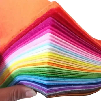 Sada 40 ks barevné měkké plsti 10 x 10 cm 1mm Tloušťka Plstěné čtverce 30% vlna 70% viskóza Ruční práce DIY šití Dekorace