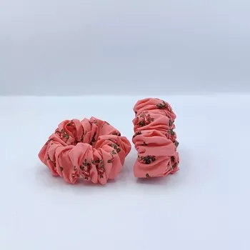 Bavlněná Scrunchie gumička korálová L