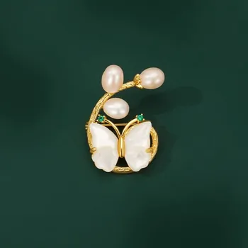 Brož Éternelle Brož s perleťovým motýlem Nieve - pravé perly B7345-KLMSX001 Zlatá