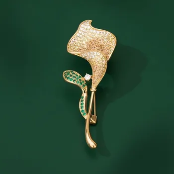 Brož Éternelle Brož se zirkony Layla - květinová brož B7268-XR06297E08 Zlatá