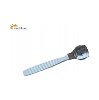 Omega Škrabka na pedikúru s žiletkami - pro odstranění zrohovatělé kůže na patách