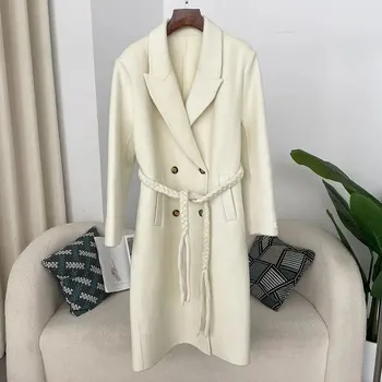 Dámský kabát Dámský dlouhý kabát z vlny – elegantní střih s páskem Barva: Bílá, Velikost: L