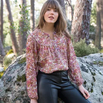 Dámská halenka Halenka s knoflíky a potiskem režná/purpurová 36