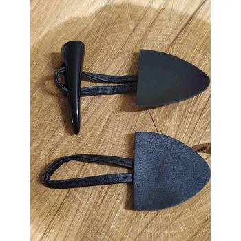 Knoflík Designové zapínání s rohem barva černá