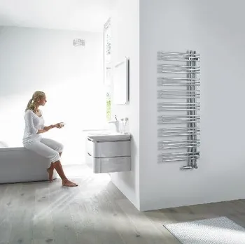 Radiátor Zehnder Yucca Asym - Koupelnový radiátor 130x48 cm, rovný, jednořadý, chrom YAC-130-050