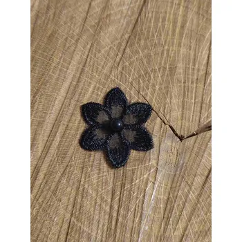 Vyšívaný květ Ø30 mm s perlou barva černá
