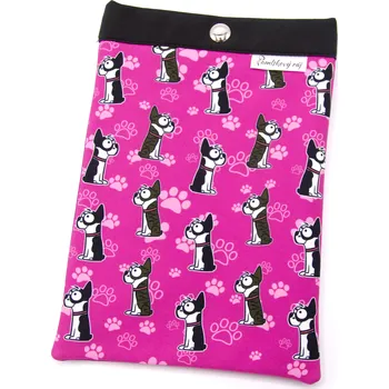 Obal na doklad Pamlskový Ráj Obal na očkovací průkaz psa – bostonský teriér Barva: ostružinová