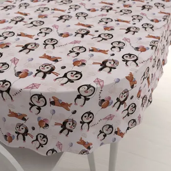 ubrus Dětský bavlněný oválný ubrus Sandra SA-647 Tučňáčci s hnědými letadélky na bílém 50x100 cm