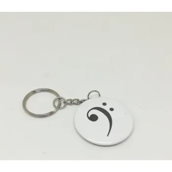 Přívěsek na klíče s řetízkem - basový klíč