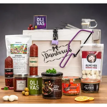 Dárkový potravinový koš Dárková Truhla s německými delikatesami | Manboxeo.cz | Manboxeo.cz