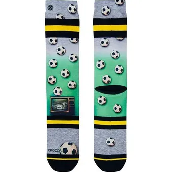 Pánské ponožky Pánské ponožky XPOOOS Soccer at TV - Hravé pánské ponožky XPOOOS s výrazným motivem fotbalového přenosu v TV&nbsp;a prémiovou kvalitou.