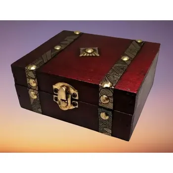 Dárková krabička Dřevěná dárková krabička vínová 13x11x5,5 cm