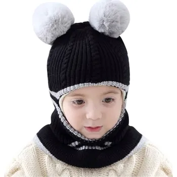 Šála Dětská kukla s bambulkami černá