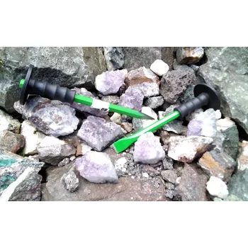 Sekáč Sekáč plochý a špičatý s chráničem 300x16x19mm - zelený Sekáč: plochý