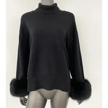 Dámský svetr oversized svetr s dlouhými rukávy a kožešinou na rukávech Barva: Černá, Velikost: ONE SIZE