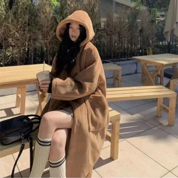 Dámský kabát Dámský dlouhý kabát s kapucí typu ovečka Barva: Hnědá, Velikost: L