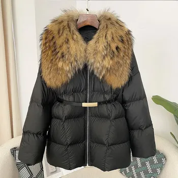 Dámská parka Zateplený dámský kabát s páskem a mývalí kožešinou Velikost: M, Barva (Varianta): black natural