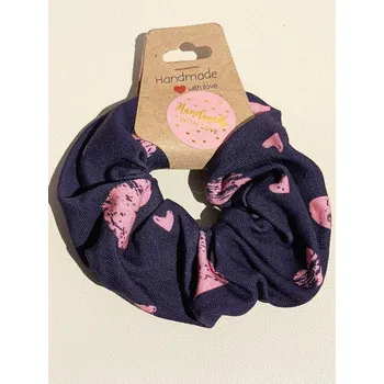 Gumička do vlasů – tmavě fialová s motivem srdíček