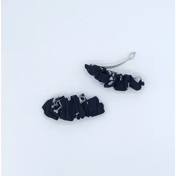 Spona do vlasů lebky