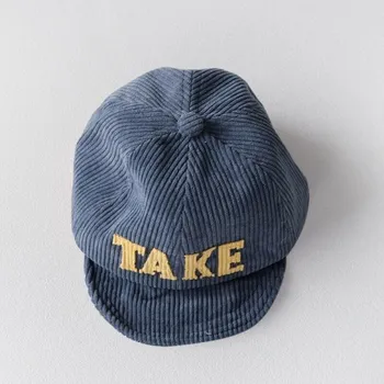 Čepice Dětská čepice s kšiltem Take tmavě modrá