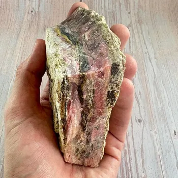 Opál růžový surový 1 cca 13,3 x 7,7 cm, 476 g