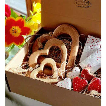 Dárkový potravinový koš Dárkový balíček plný lásky - set 10ks KřídlAndělů