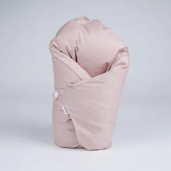 Zavinovačka Tulimese Péřová zavinovačka starorůžová VELIKOST ZAVINOVAČKY: VELIKOST 80X80 CM, VARIANTY PROVEDENÍ: ZAPÍNÁNÍ NA KNOFLÍKY