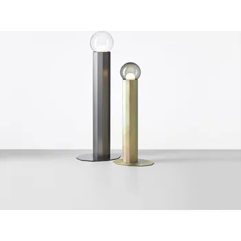 Brokis Krásná kovová podlahová lampa Prisma Floor Rozměr: ø 324 x 735 mm, Barva skla: Transparentní, Povrch montury: Žíhaná černá PC01316_010