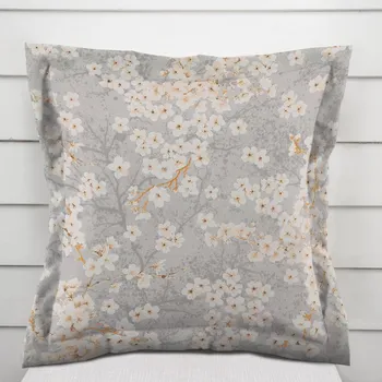 Povlak na dekorativní polštářek Bavlněný povlak na polštář s lemem Sandra SA-634 Bílé třešňové květy na šedém 40 x 60 cm