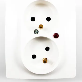 Elektrická zásuvka LEGRAND Dvojzásuvka NILOÉ S64543 PO bílá S64543