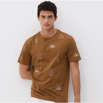 Reserved - Tričko střihu regular s výšivkou - teplá olivová - WC943-19X - WC943-19X-M