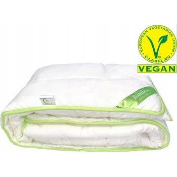 přikrývka BAMBUSOVÁ ANTIALERGICKÁ CELOROČNÍ PŘIKRÝVKA 200x220