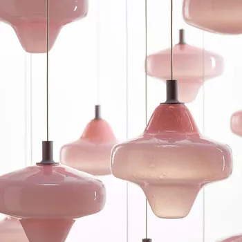 Brokis Nebeská svítidla z ručně foukaného skla Starcloud Vega Bubbles Barva skla: Perleťově růžová, Povrch montury: Stříbrný elox, Povrch rozety: Bílý matný komaxit PC01344_021